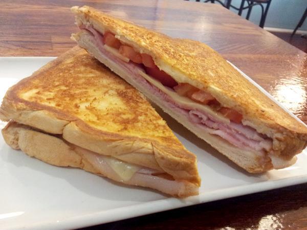 Jamo & Queso Sandwich